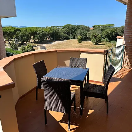 Apartmanhotel Le Residenze Di Santa Costanza - Le Dimore 2*