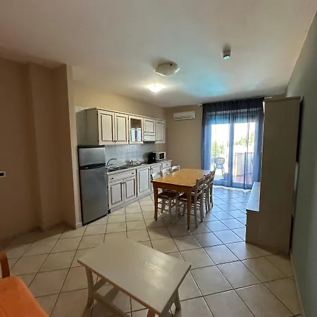 Apartmanhotel Le Residenze Di Santa Costanza - Le Dimore
