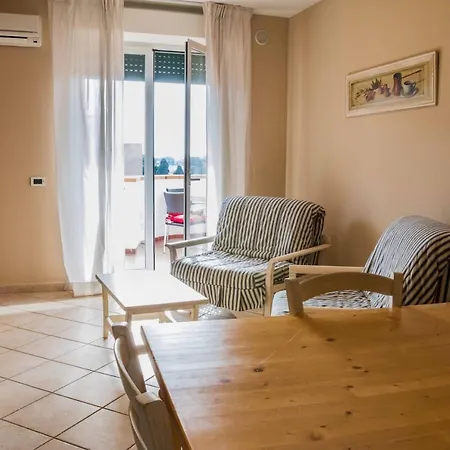 Le Residenze Di Santa Costanza - Le Dimore 4*