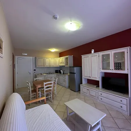 Aparthotel Le Residenze Di Santa Costanza - Le Dimore