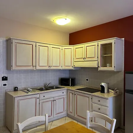 Aparthotel Le Residenze Di Santa Costanza - Le Dimore