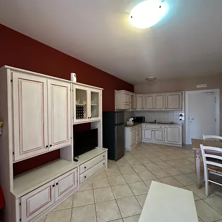 Aparthotel Le Residenze Di Santa Costanza - Le Dimore 2*