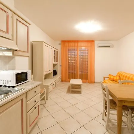 Aparthotel Le Residenze Di Santa Costanza - Le Dimore