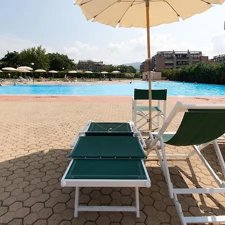 Aparthotel Le Residenze Di Santa Costanza - Le Dimore
